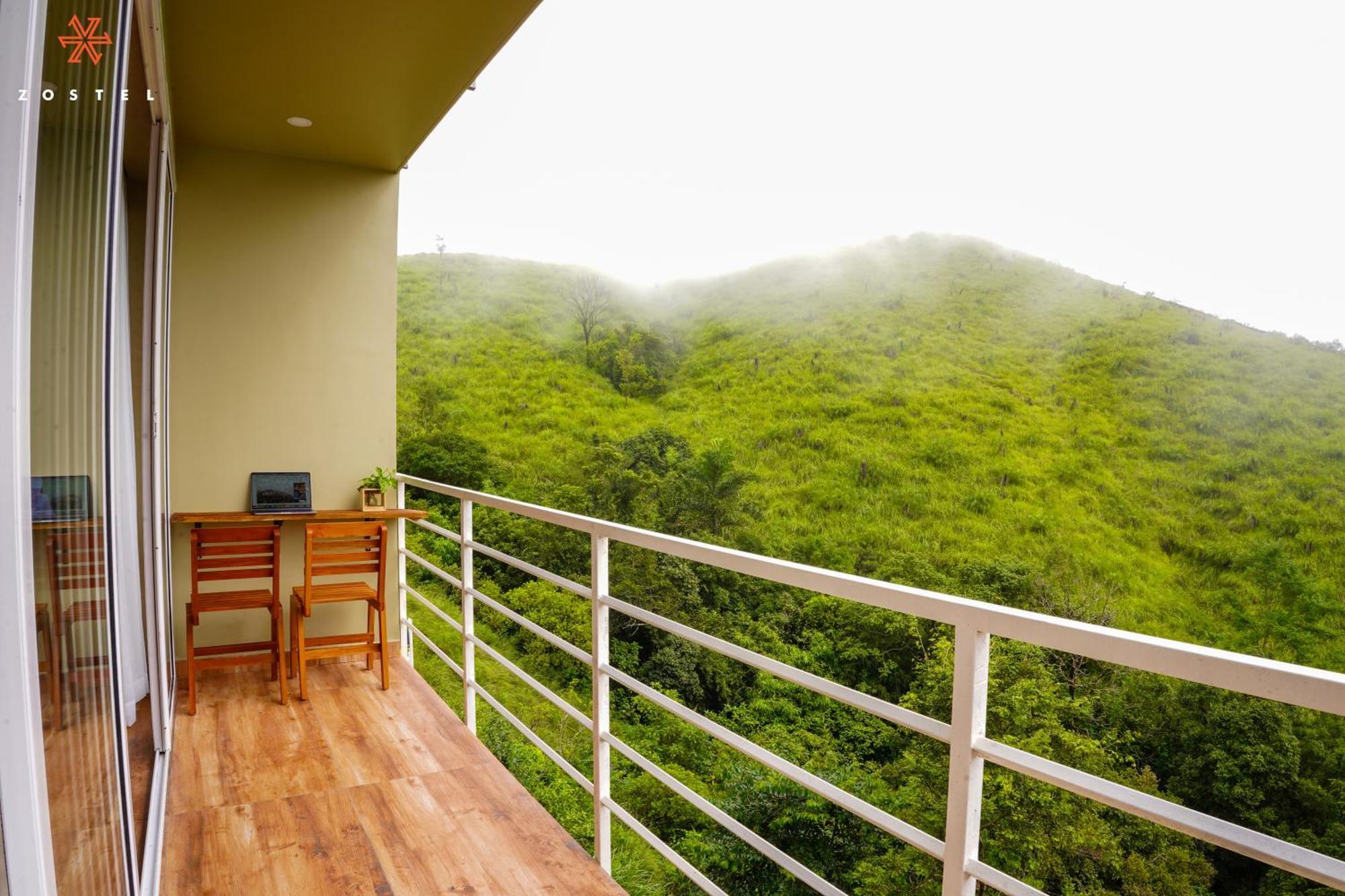 Zostel Vagamon Hostel Exterior photo